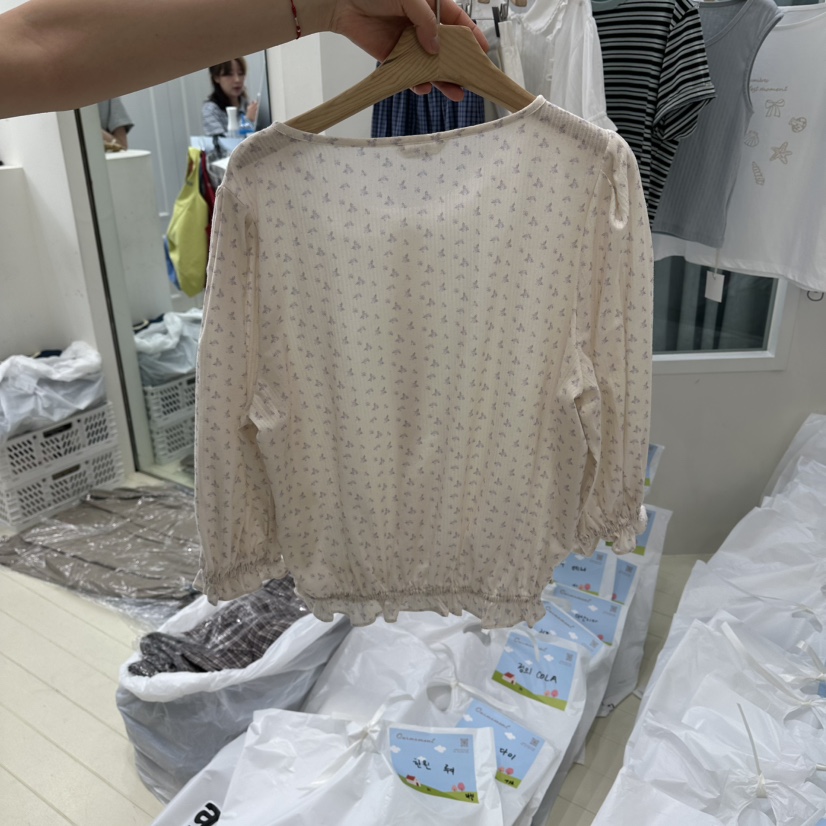 OURMOMENT韓國東大門直郵女士新品時尚26春夏26夏季襯衫蕾絲衫OURMOMENT襯衫/蕾絲衫