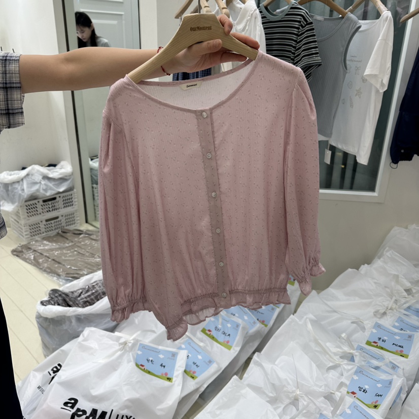 OURMOMENT韓國東大門直郵女士新品時尚26春夏26夏季襯衫蕾絲衫OURMOMENT襯衫/蕾絲衫圖色2
