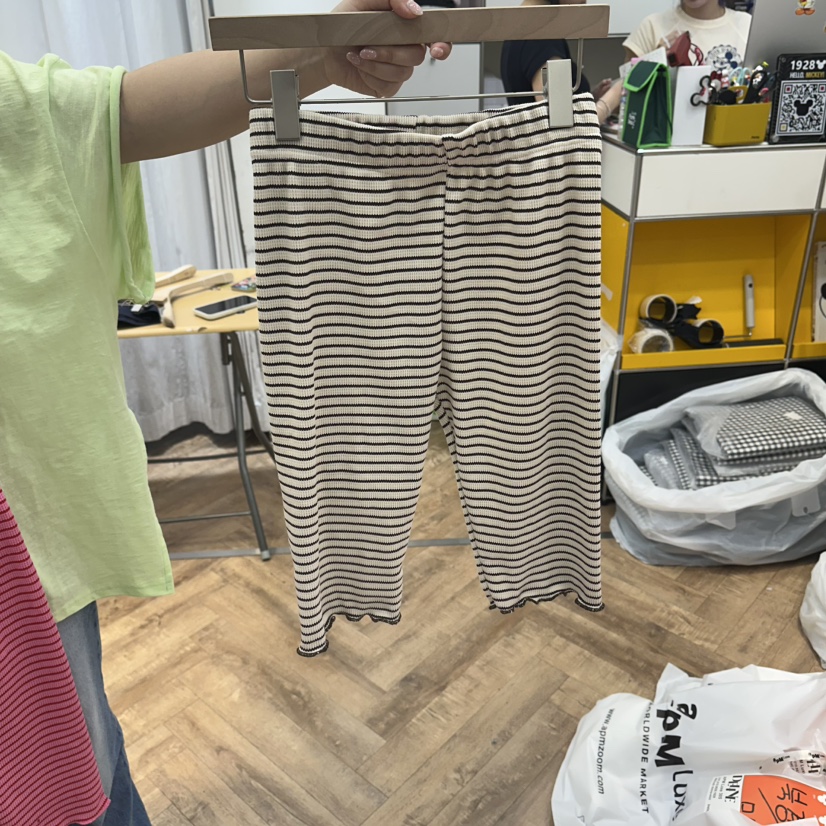 DE LINE韓國直郵實拍女裝新品推薦職業26夏季打底褲鯊魚褲DE LINE打底褲/鯊魚褲圖色1