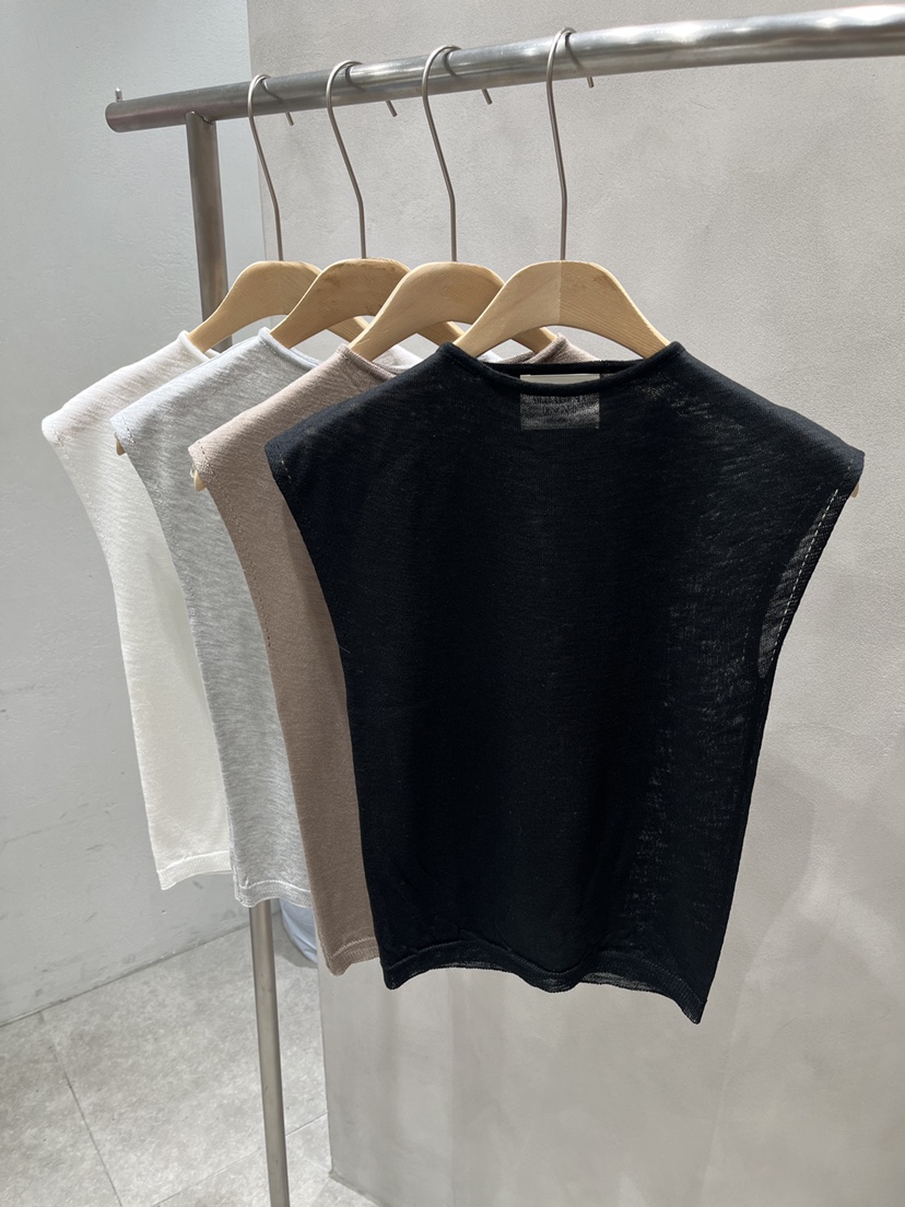 EVERCOMMERCE METICULOUSLY DESIGNED韓國直郵女裝新款熱賣吊帶背心EVERCOMMERCE METICULOUSLY DESIGNED吊帶/背心