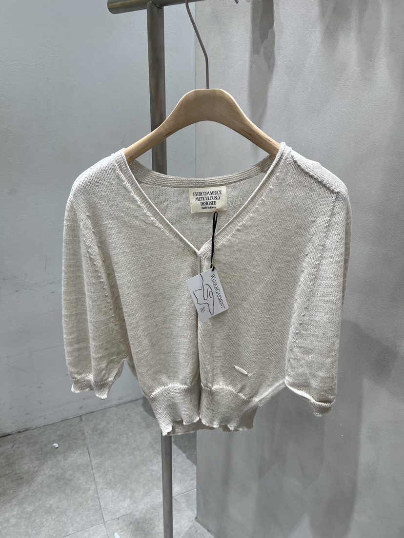 EVERCOMMERCE METICULOUSLY DESIGNED東大門實拍韓國女裝新品26夏季針織衫EVERCOMMERCE METICULOUSLY DESIGNED針織衫圖色1
