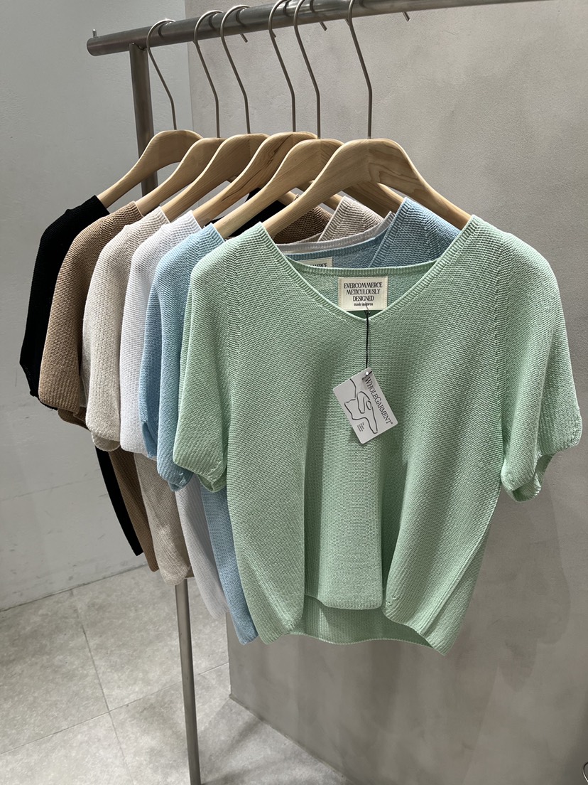EVERCOMMERCE METICULOUSLY DESIGNED東大門實拍韓國女士新款熱賣針織衫EVERCOMMERCE METICULOUSLY DESIGNED針織衫