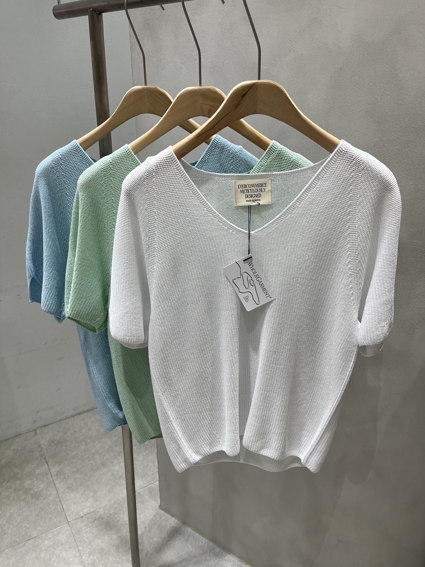 EVERCOMMERCE METICULOUSLY DESIGNED東大門實拍韓國女士新款熱賣針織衫EVERCOMMERCE METICULOUSLY DESIGNED針織衫