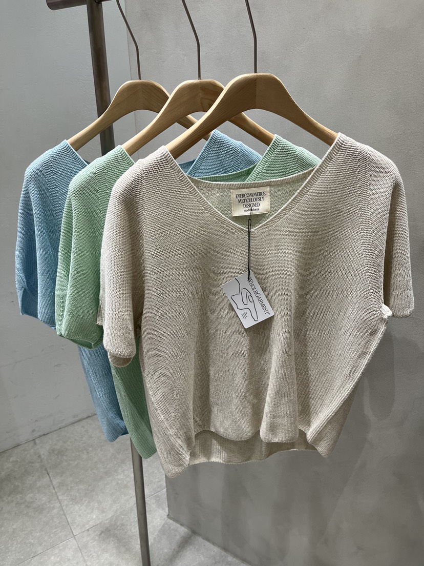 EVERCOMMERCE METICULOUSLY DESIGNED東大門實拍韓國女士新款熱賣針織衫EVERCOMMERCE METICULOUSLY DESIGNED針織衫