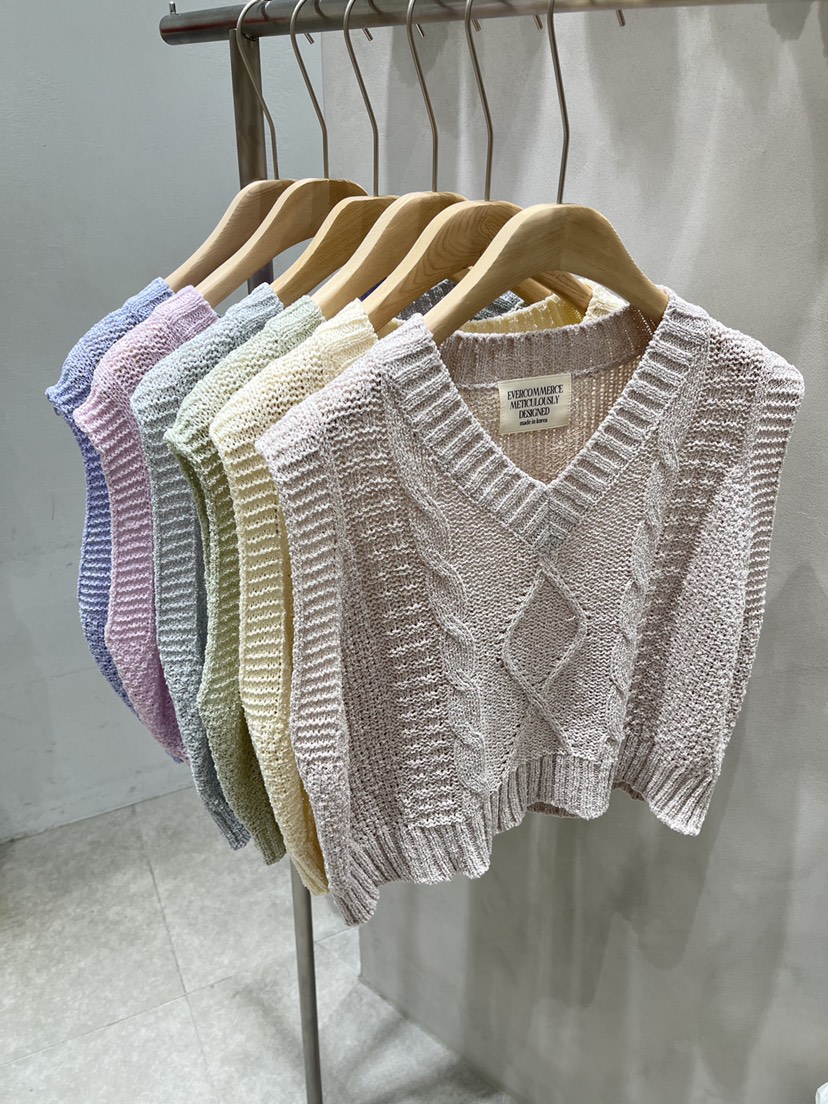 EVERCOMMERCE METICULOUSLY DESIGNED韓國直郵實拍女裝新品休閑吊帶背心絨EVERCOMMERCE METICULOUSLY DESIGNED吊帶/背心
