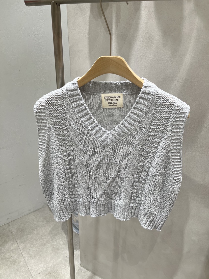 EVERCOMMERCE METICULOUSLY DESIGNED韓國直郵實拍女裝新品休閑吊帶背心絨EVERCOMMERCE METICULOUSLY DESIGNED吊帶/背心圖色2