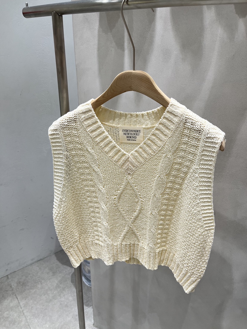 EVERCOMMERCE METICULOUSLY DESIGNED韓國直郵實拍女裝新品休閑吊帶背心絨EVERCOMMERCE METICULOUSLY DESIGNED吊帶/背心圖色6