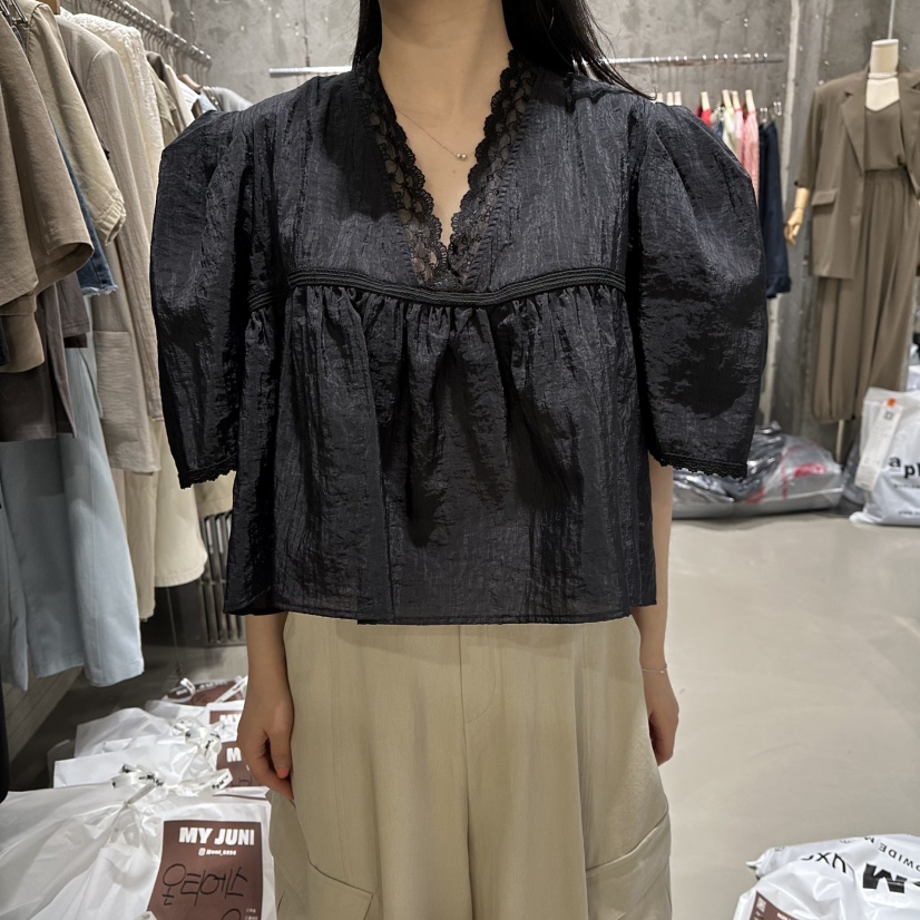 JUNI韓國東大門直郵女士新款26春夏熱賣休閑26夏季襯衫蕾絲衫my juni襯衫/蕾絲衫圖色2