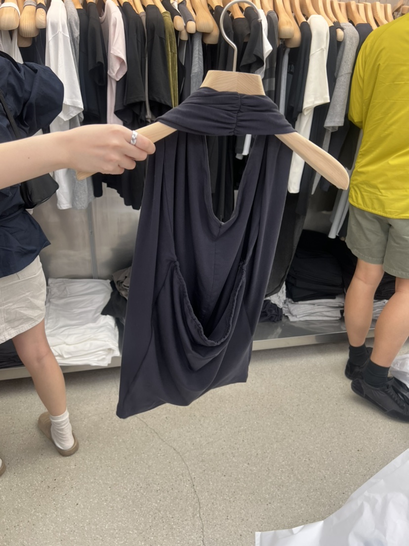 ESSENCE東大門實拍韓國女士新品時尚人氣職業熱賣吊帶背心ESSENCE吊帶/背心