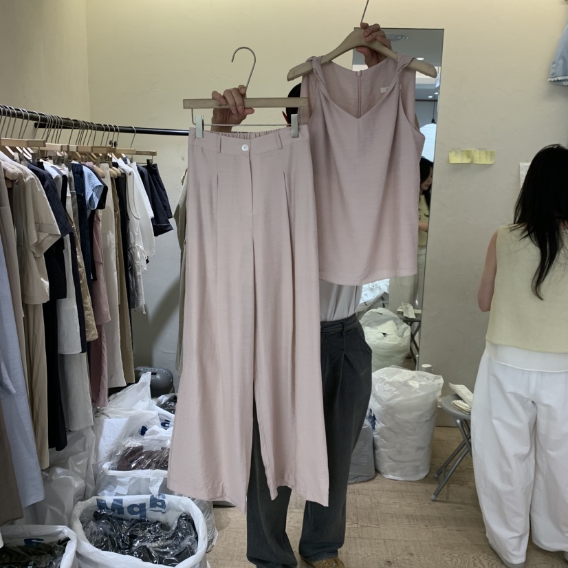 W AND J韓國代購女士新款26春夏推薦時尚熱賣套裝不含腰帶W AND J套裝圖色2