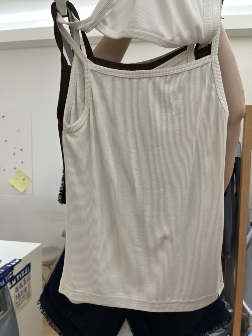 TIZZI韓國代購女士新款人氣推薦26夏季時尚休閑26春夏吊帶背心TIZZI吊帶/背心圖色2