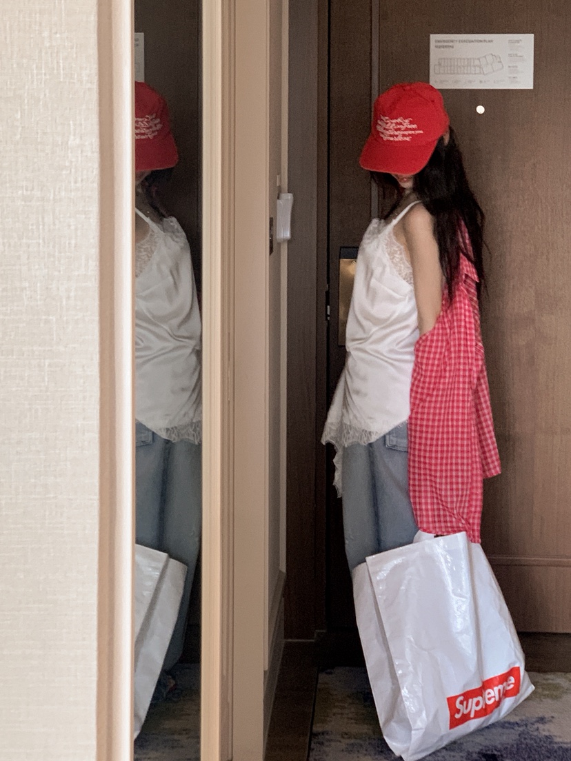 OURWAVE/OUR ROOM東大門實拍韓國女裝新款推薦襯衫蕾絲衫格紋Our Wave/Our Room襯衫/蕾絲衫