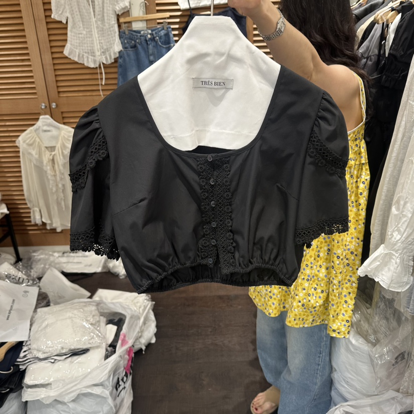 TRES BIEN韓國直郵實拍女裝新品26春夏人氣襯衫蕾絲衫短款TRES BIEN襯衫/蕾絲衫圖色2