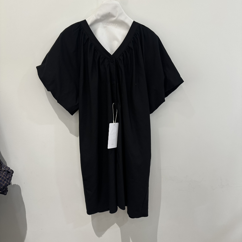 OVERTAKE韓國直郵實拍女裝新品26夏季職業連衣裙泡泡袖V領OVERTAKE連衣裙圖色2