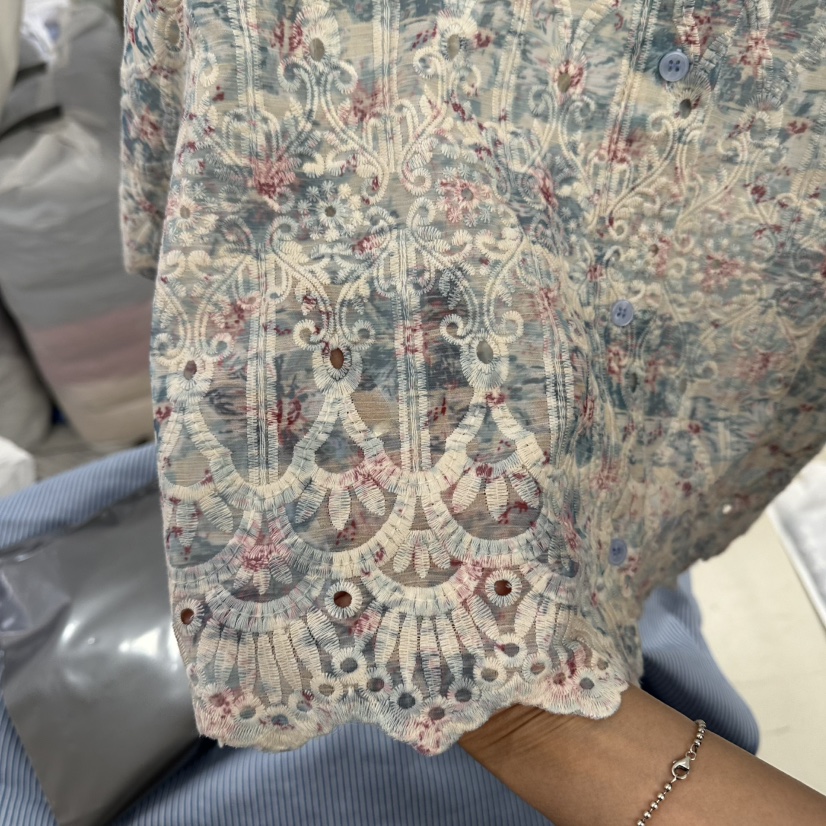 CORNER韓國直郵實拍女裝新款熱賣26夏季人氣襯衫蕾絲衫刺繡CORNER.302襯衫/蕾絲衫