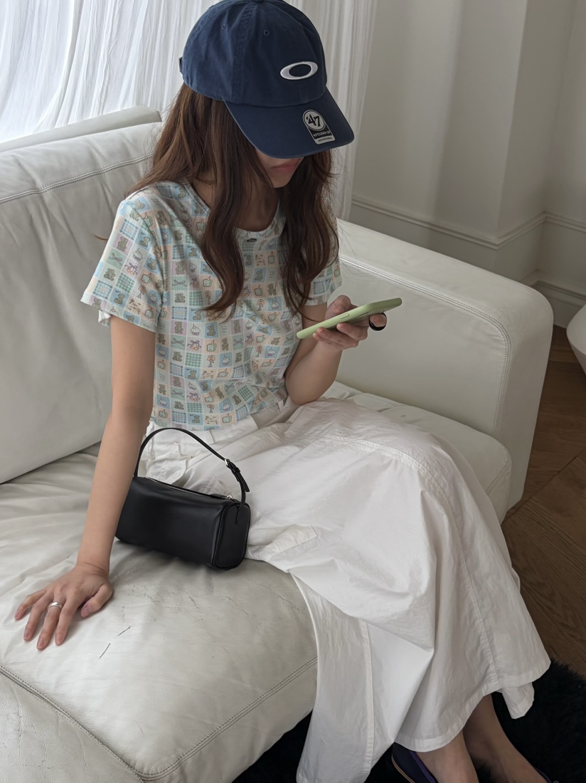 PEBBLE韓國代購女裝新品推薦時尚26夏季熱賣職業26春夏T恤PEBBLET恤