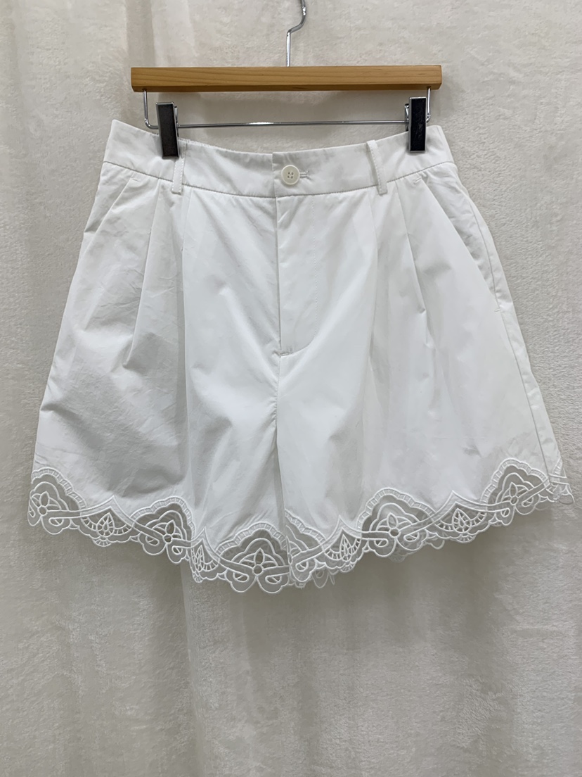 FABRIC東大門實拍韓國女裝新款熱賣26夏季推薦短褲刺繡褶裥FABRIC短褲圖色1
