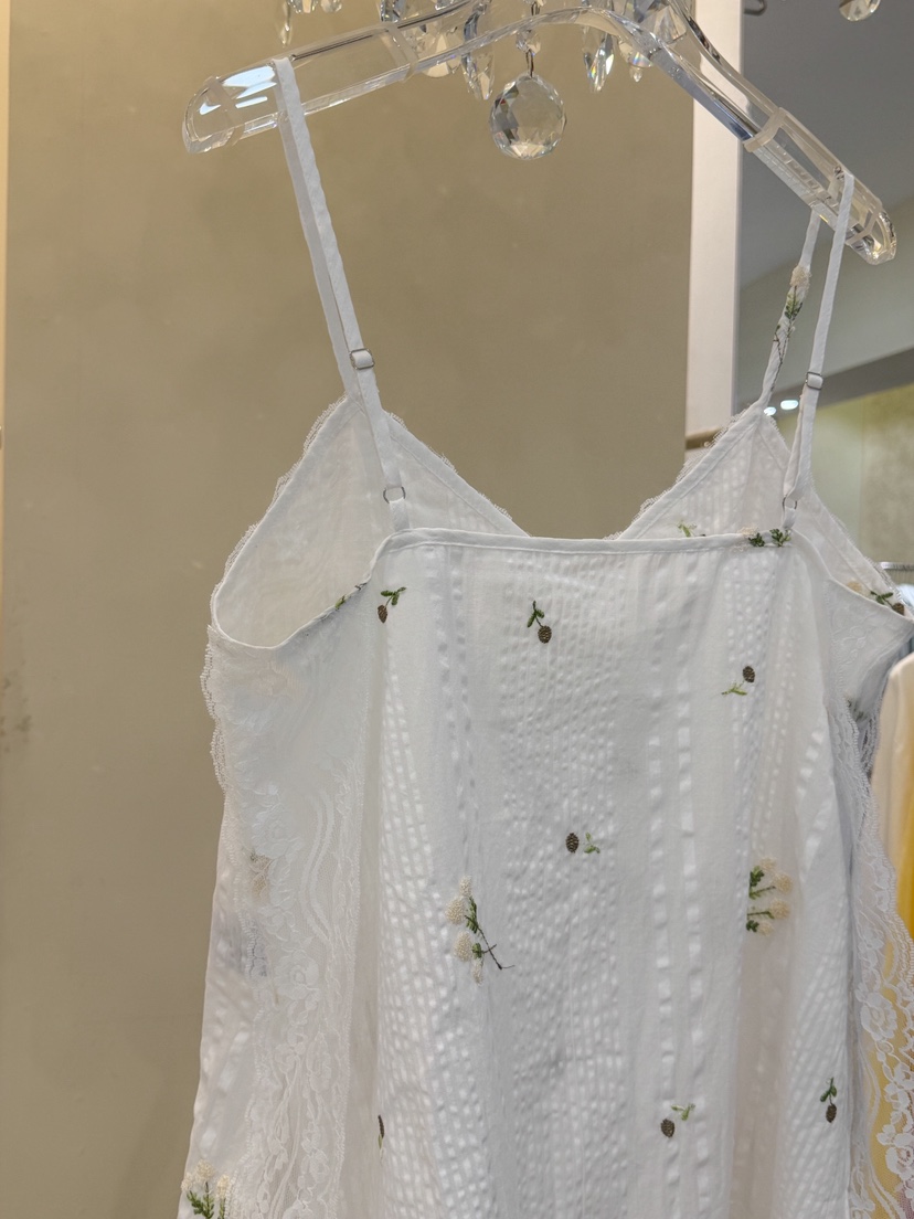 81 MARKET-L韓國直郵女士新品熱賣人氣時尚吊帶背心棉布81 MARKET-L吊帶/背心