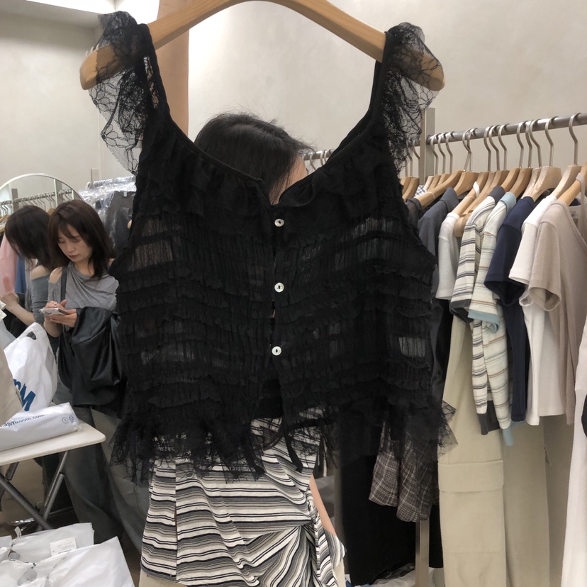 VILLABUTTON東大門實拍韓國女裝新品休閑吊帶背心荷葉邊蕾絲VILLABUTTON吊帶/背心圖色2