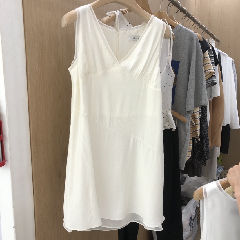 VILLABUTTON韓國代購女裝新品時尚熱賣推薦26夏季職業連衣裙VILLABUTTON連衣裙圖色2