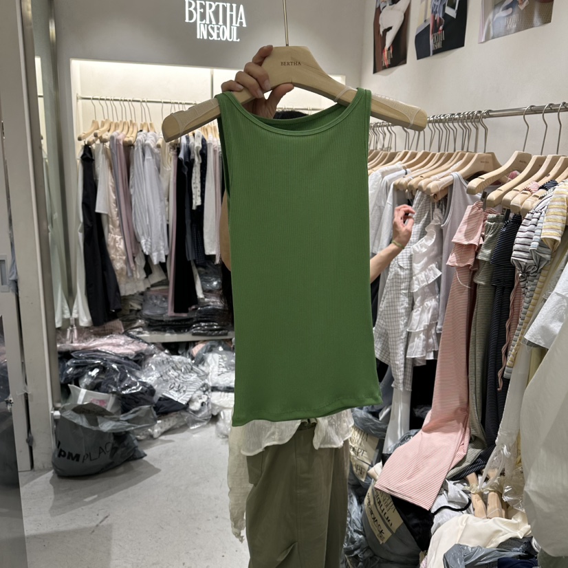 BERTHA韓國東大門直郵女裝新款休閑推薦吊帶背心天絲船領BERTHA吊帶/背心圖色1