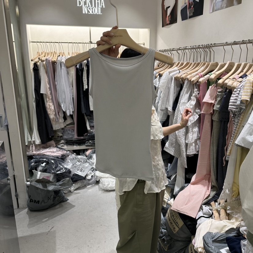 BERTHA韓國東大門直郵女裝新款休閑推薦吊帶背心天絲船領BERTHA吊帶/背心圖色2