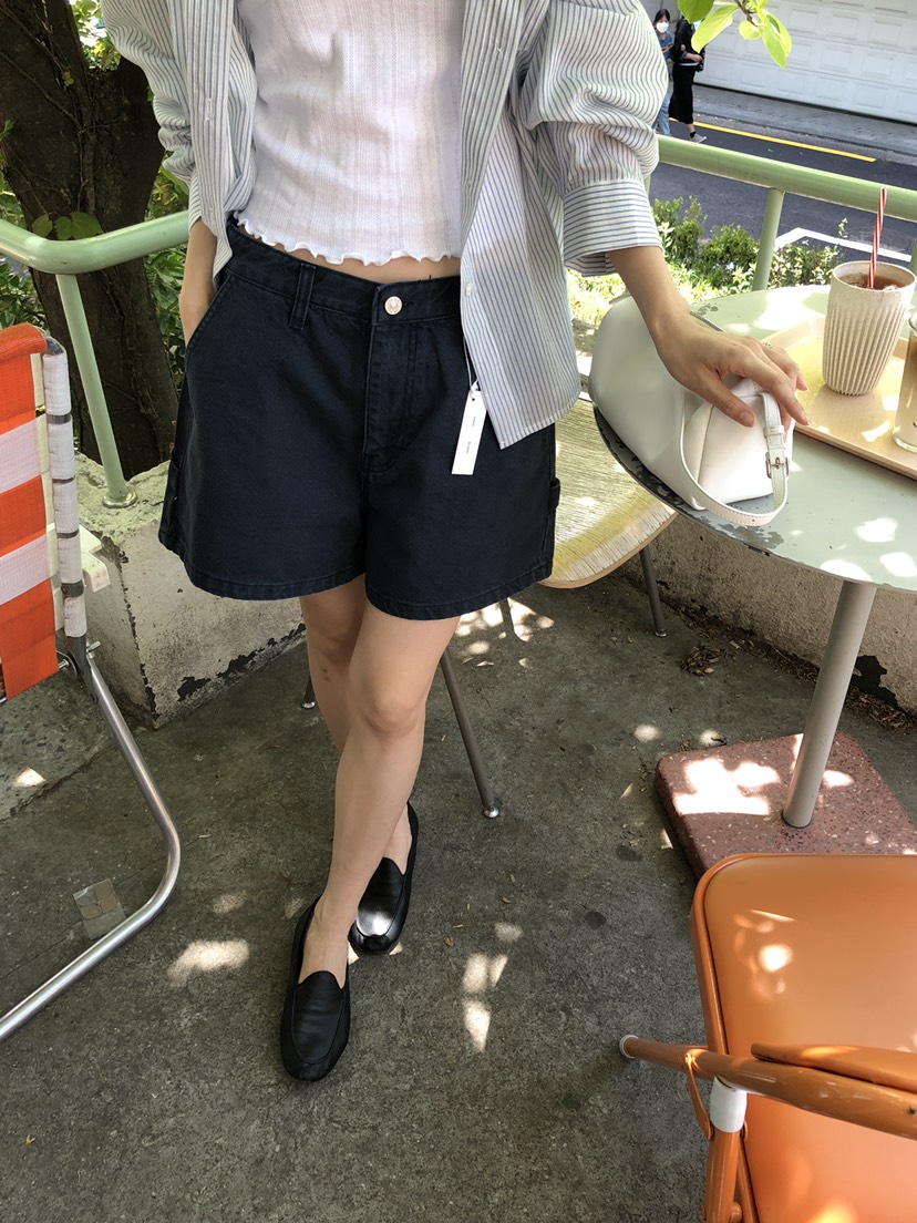 B_GARDER東大門實拍韓國女士新款休閑人氣時尚熱賣推薦短褲B.GARDER短褲圖色2藏藍