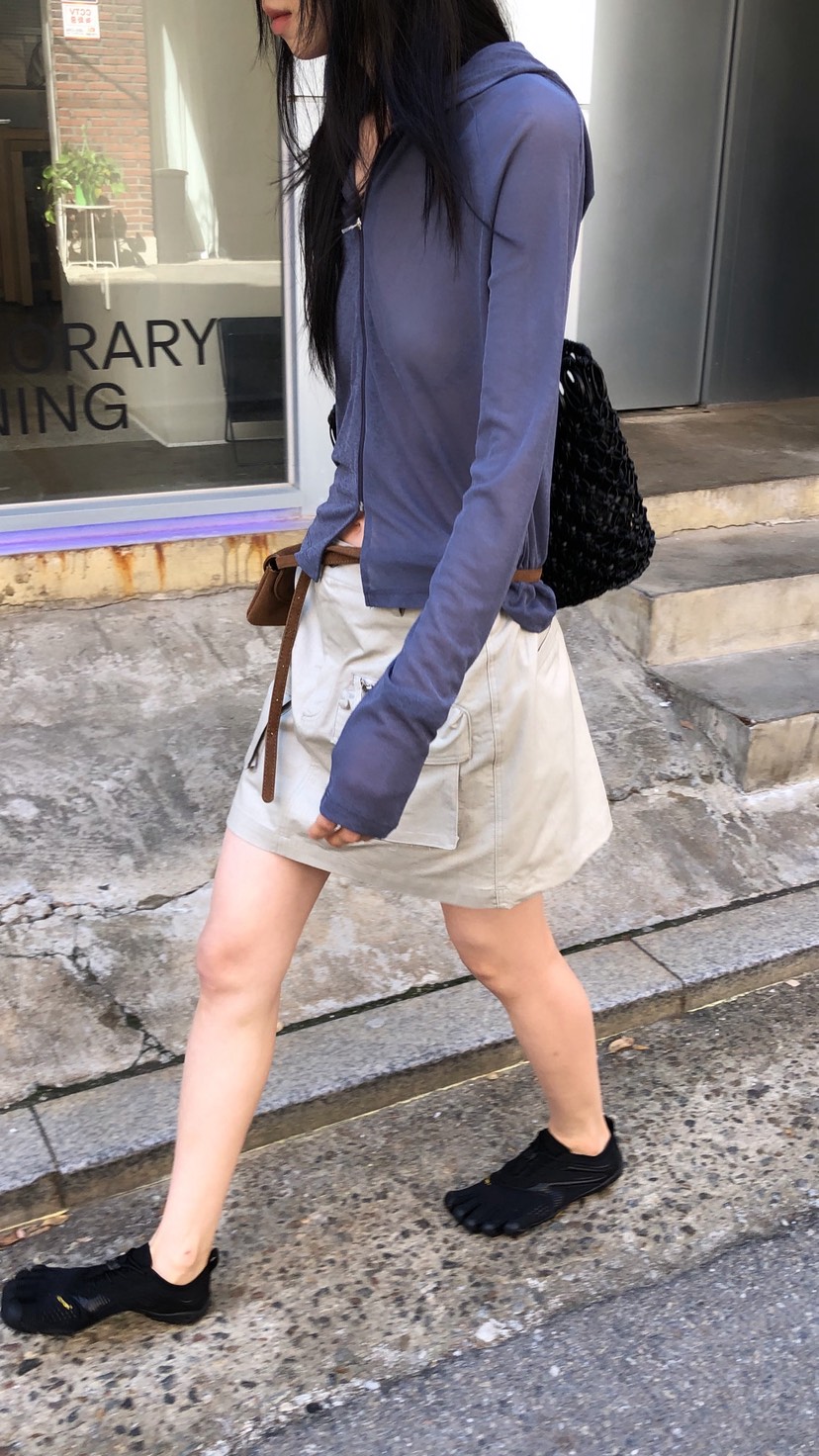 OVER RICH韓國東大門直郵女裝新品熱賣人氣長袖T恤網狀兜帽OVER RICH長袖T恤