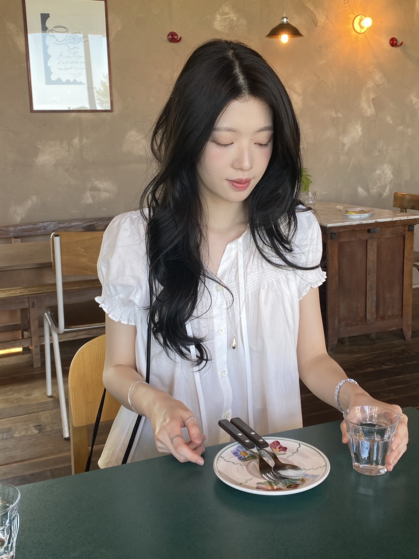 ERUME韓國代購女裝新品時尚職業人氣推薦休閑熱賣襯衫蕾絲衫ERUME襯衫/蕾絲衫