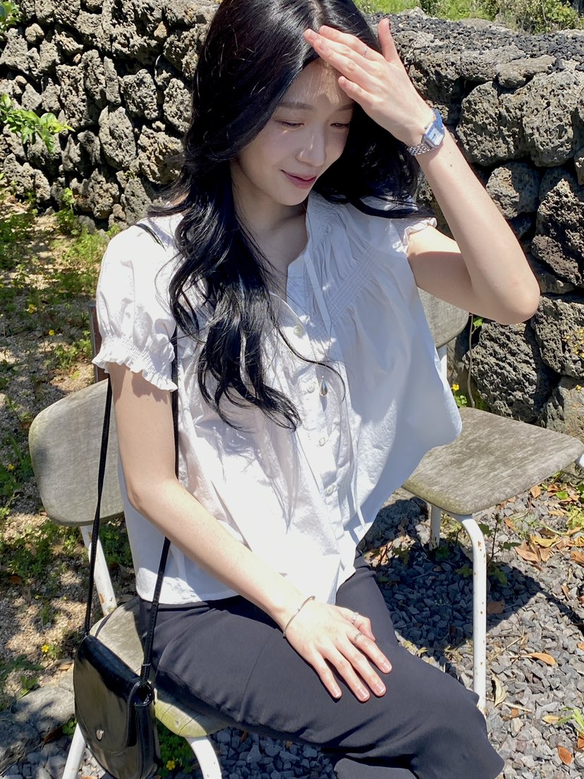ERUME韓國代購女裝新品時尚職業人氣推薦休閑熱賣襯衫蕾絲衫ERUME襯衫/蕾絲衫
