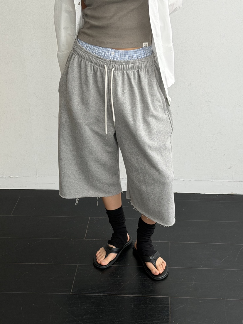 KARE/WEREPIECE韓國東大門直郵女士新品職業熱賣26春夏短褲KARE/WEREPIECE短褲