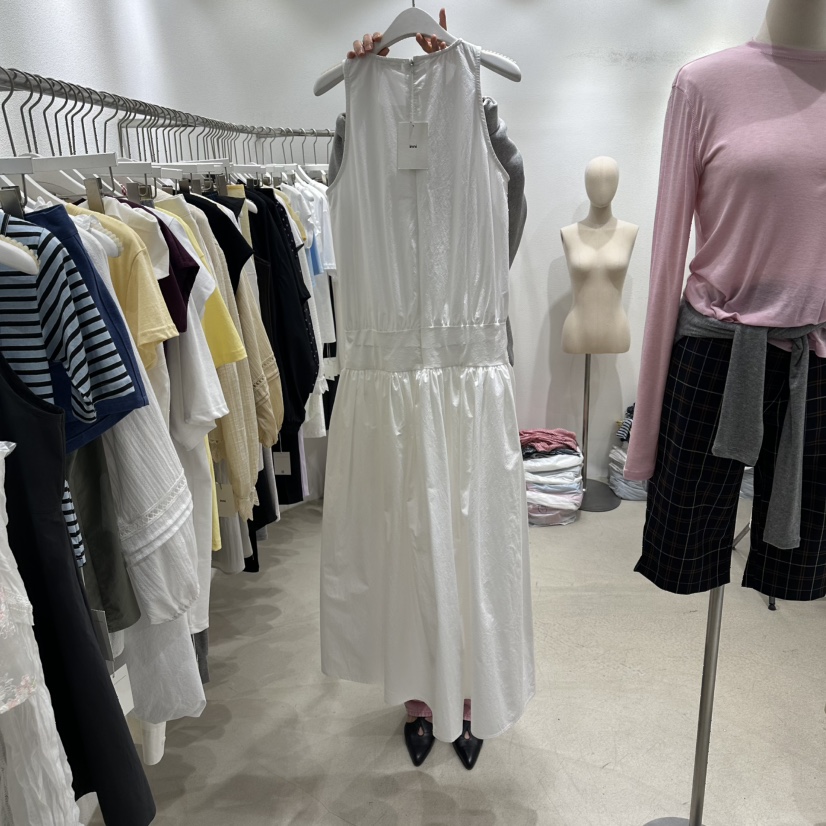 INNI韓國直郵女裝新品時尚26春夏熱賣推薦職業26夏季連衣裙inni連衣裙