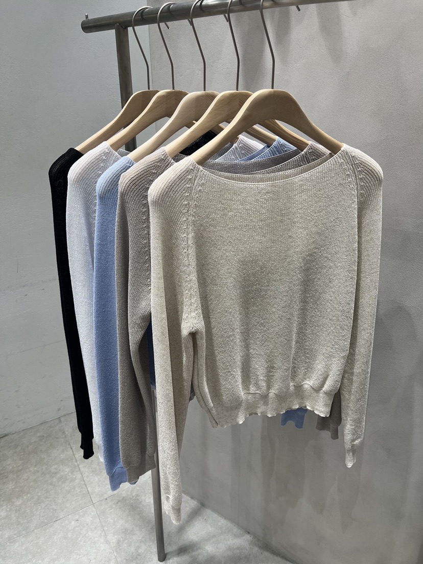 EVERCOMMERCE METICULOUSLY DESIGNED韓國代購女裝新款人氣針織衫EVERCOMMERCE METICULOUSLY DESIGNED針織衫
