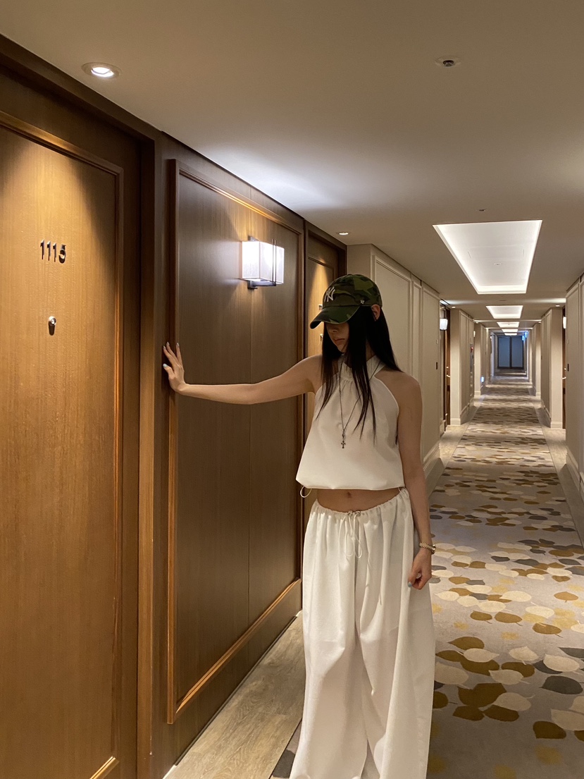 FOUREIGHT韓國代購女裝新款人氣26春夏職業熱賣推薦吊帶背心FOUR EIGHT吊帶/背心