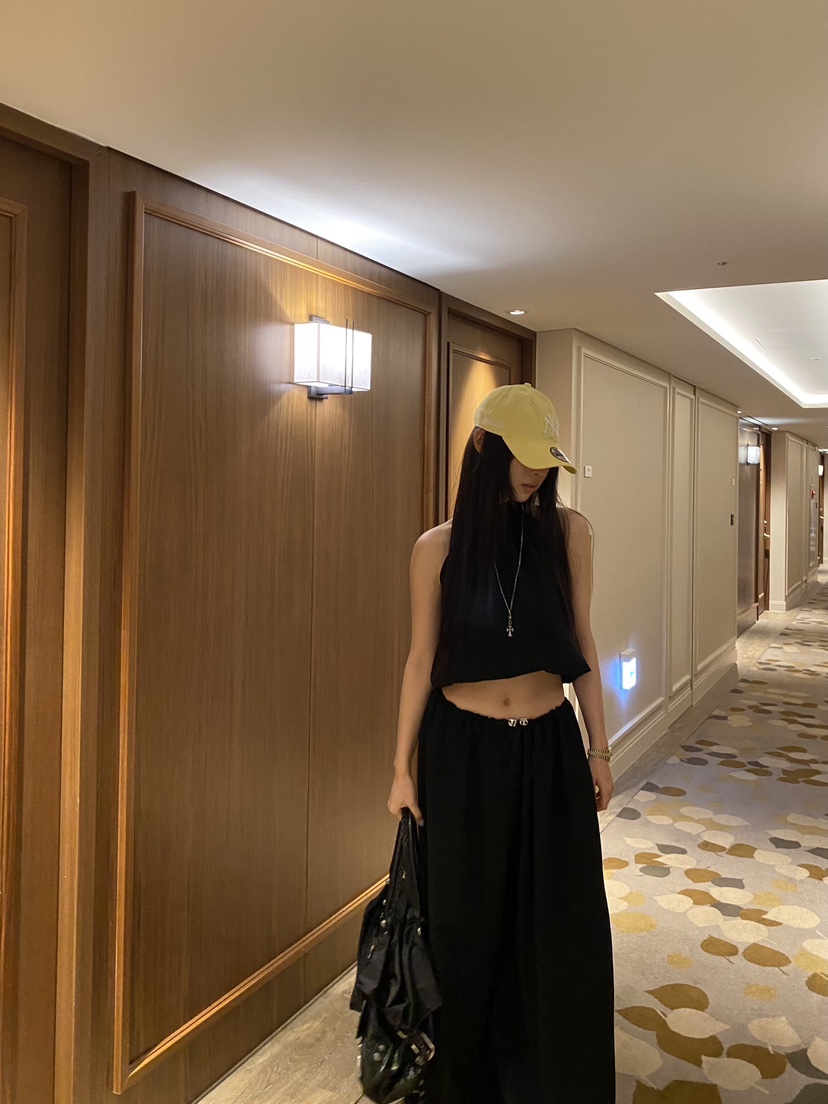 FOUREIGHT韓國代購女裝新款人氣26春夏職業熱賣推薦吊帶背心FOUR EIGHT吊帶/背心