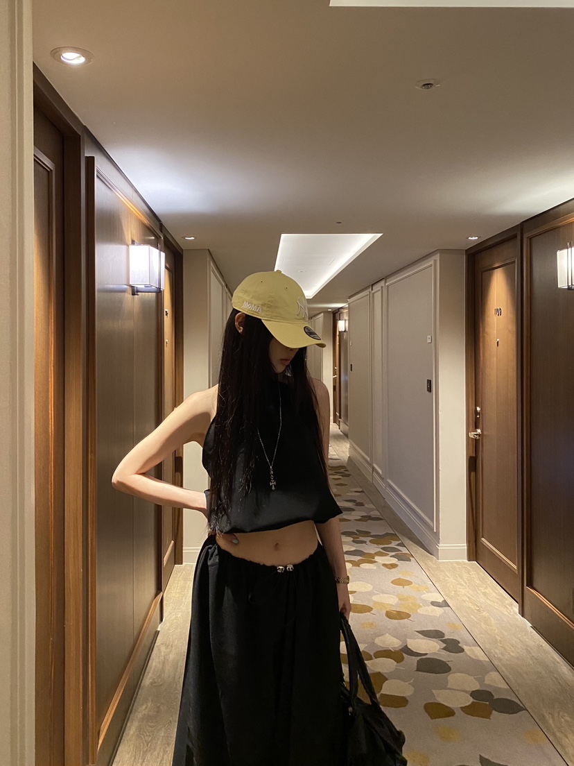 FOUREIGHT韓國代購女裝新款人氣26春夏職業熱賣推薦吊帶背心FOUR EIGHT吊帶/背心