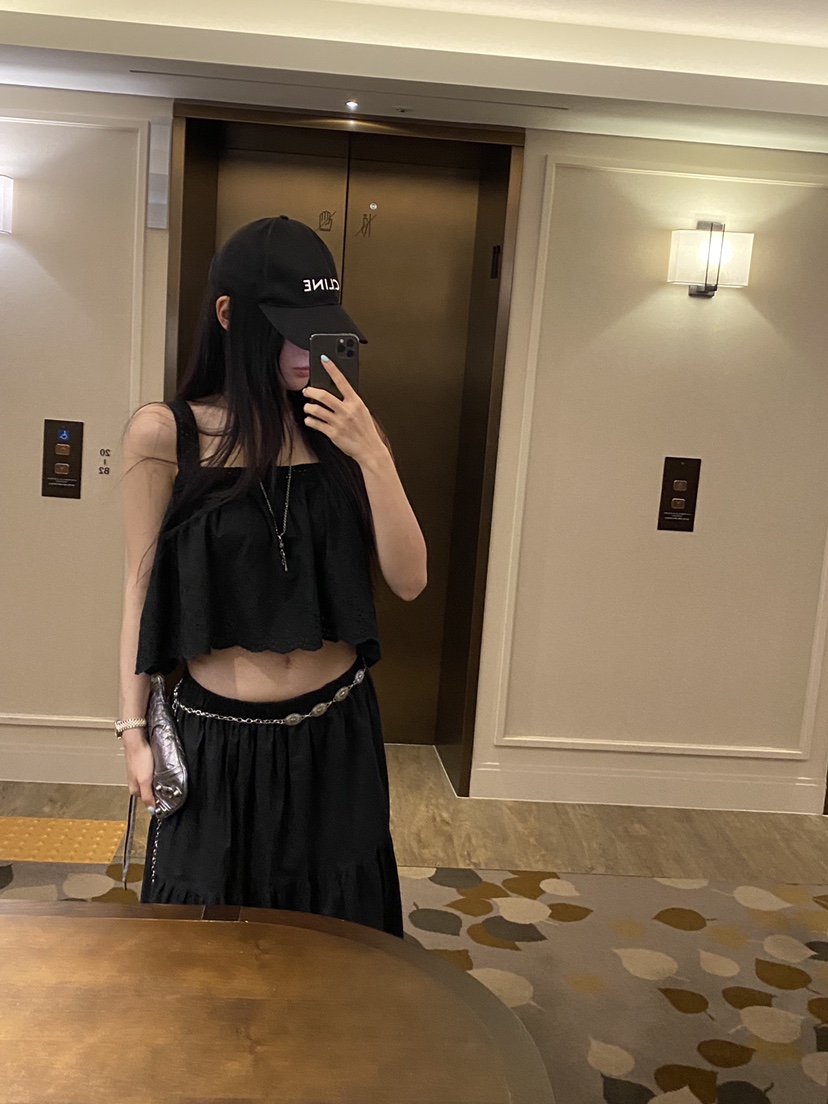 FOUREIGHT韓國東大門直郵女裝新款時尚人氣推薦26春夏吊帶背心FOUR EIGHT吊帶/背心