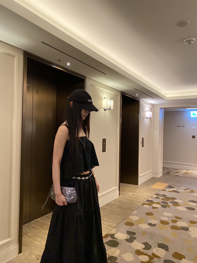 FOUREIGHT韓國東大門直郵女裝新款時尚人氣推薦26春夏吊帶背心FOUR EIGHT吊帶/背心