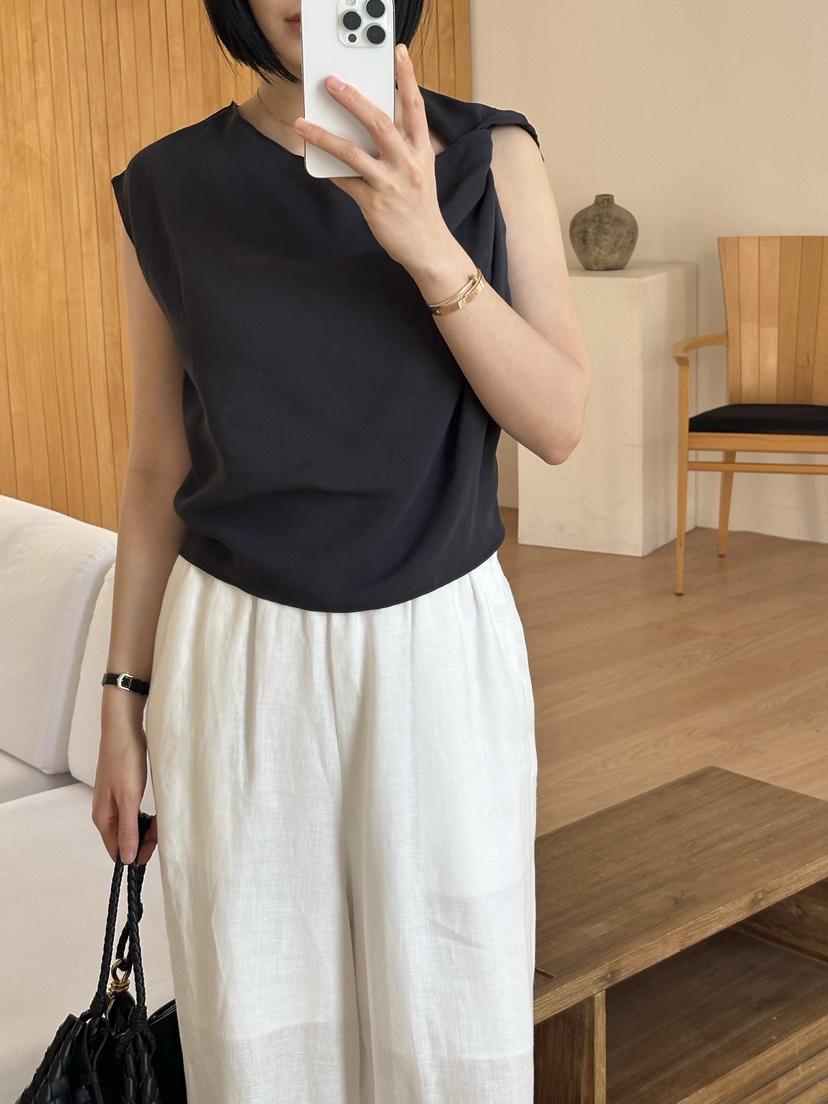 LE VASE韓國直郵女裝新品26春夏熱賣職業時尚推薦吊帶背心LE VASE吊帶/背心