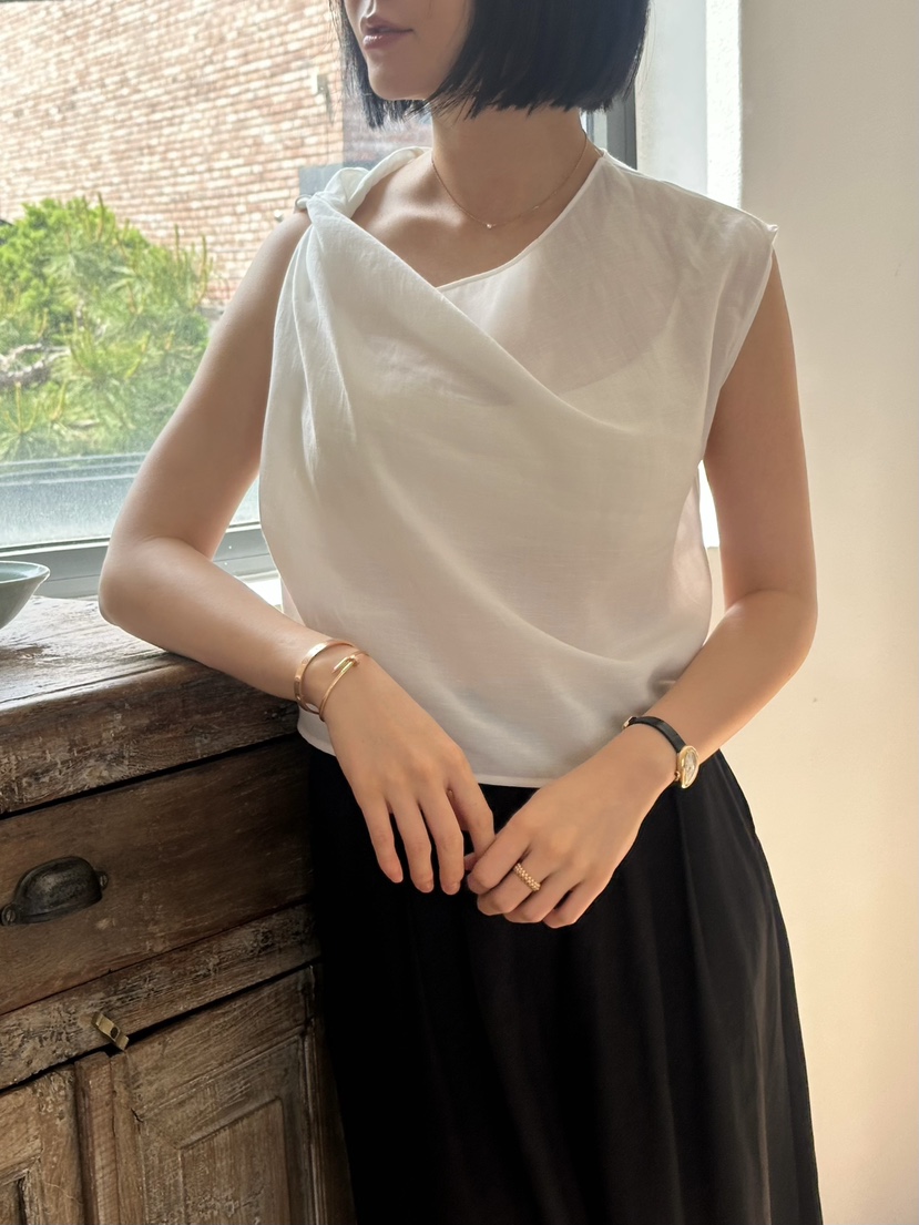 LE VASE韓國直郵女裝新品26春夏熱賣職業時尚推薦吊帶背心LE VASE吊帶/背心