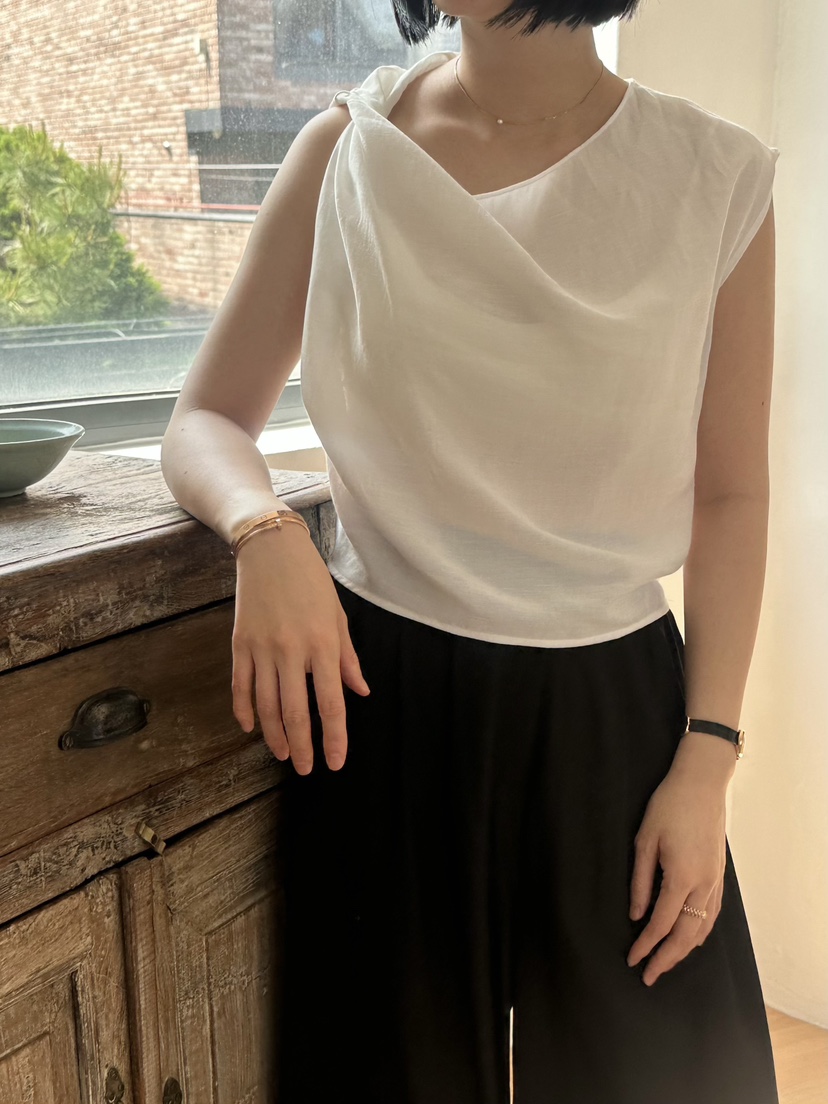 LE VASE韓國直郵女裝新品26春夏熱賣職業時尚推薦吊帶背心LE VASE吊帶/背心
