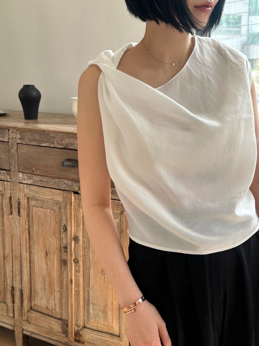 LE VASE韓國直郵女裝新品26春夏熱賣職業時尚推薦吊帶背心LE VASE吊帶/背心圖色3