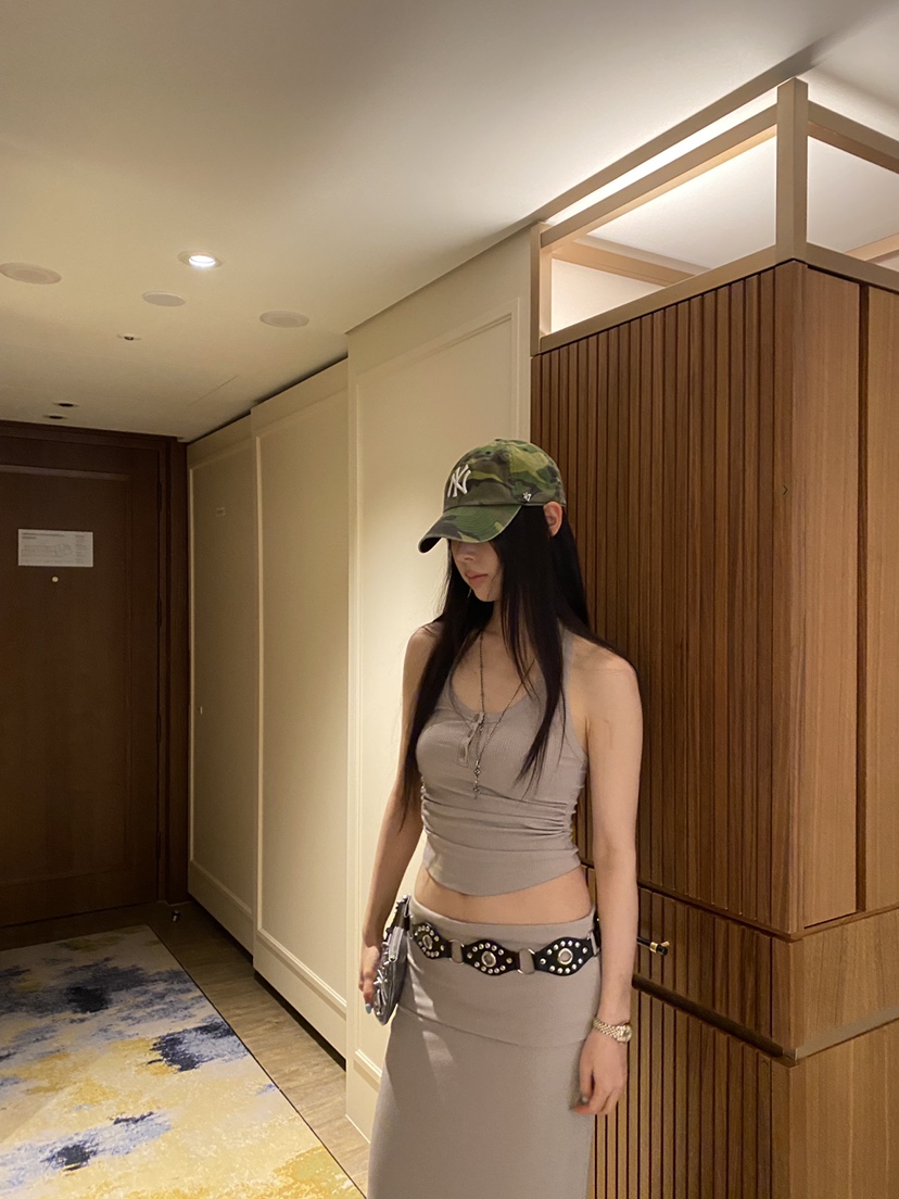 FOUREIGHT韓國直郵女裝新品人氣熱賣時尚職業26夏季吊帶背心FOUR EIGHT吊帶/背心