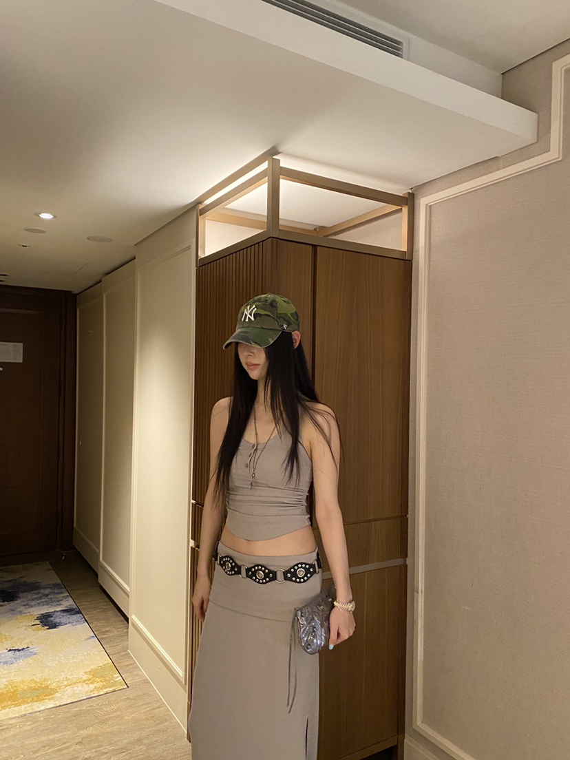 FOUREIGHT韓國直郵女裝新品人氣熱賣時尚職業26夏季吊帶背心FOUR EIGHT吊帶/背心