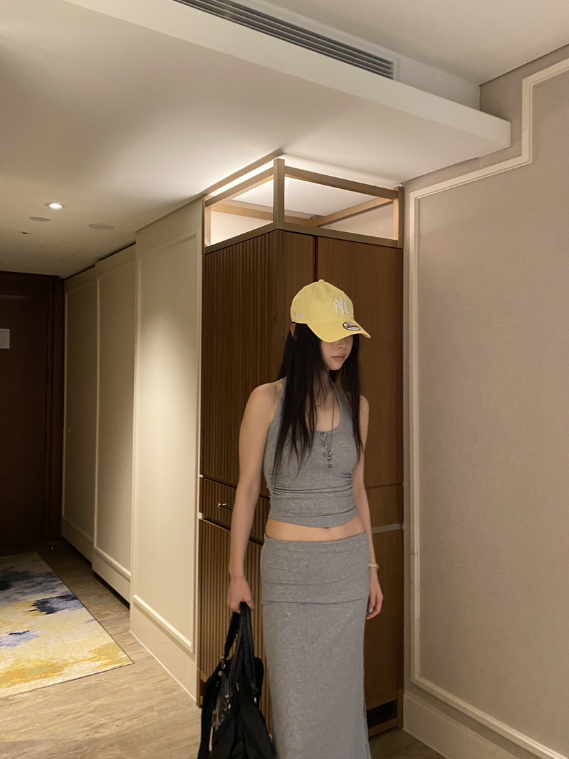 FOUREIGHT韓國直郵女裝新品人氣熱賣時尚職業26夏季吊帶背心FOUR EIGHT吊帶/背心
