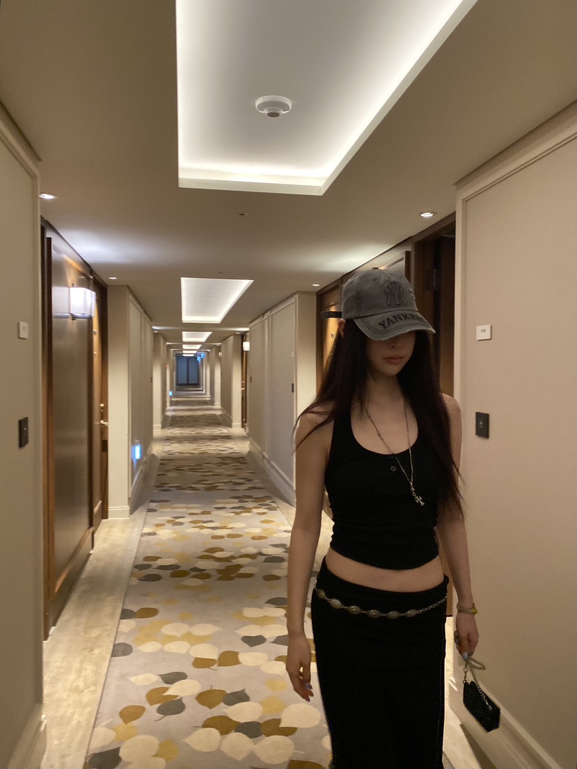 FOUREIGHT韓國直郵女裝新品人氣熱賣時尚職業26夏季吊帶背心FOUR EIGHT吊帶/背心
