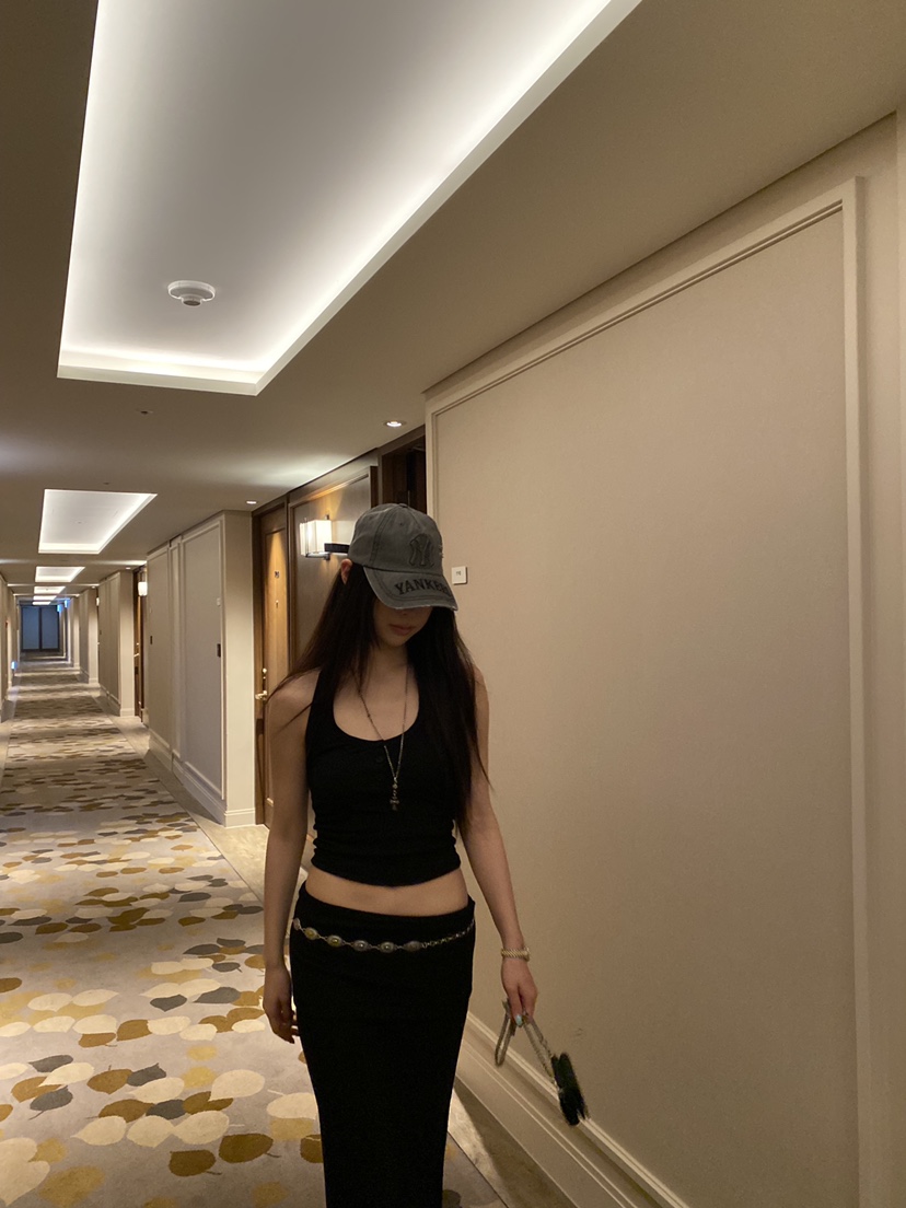FOUREIGHT韓國直郵女裝新品人氣熱賣時尚職業26夏季吊帶背心FOUR EIGHT吊帶/背心