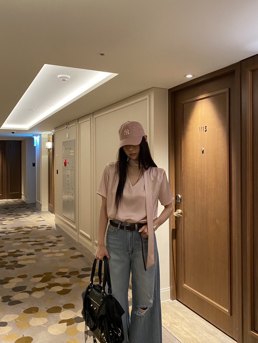FOUREIGHT韓國東大門直郵女裝新款休閑熱賣推薦襯衫蕾絲衫FOUR EIGHT襯衫/蕾絲衫