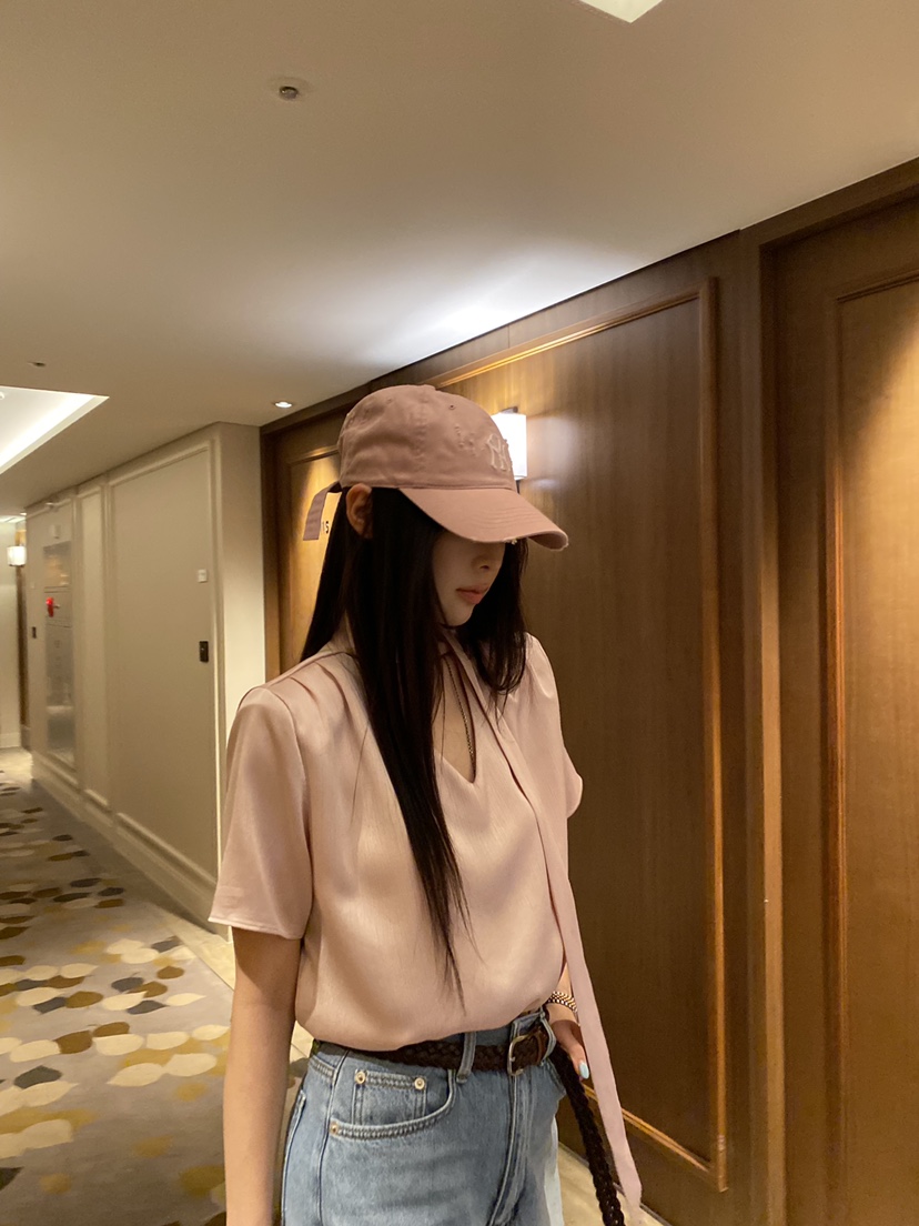 FOUREIGHT韓國東大門直郵女裝新款休閑熱賣推薦襯衫蕾絲衫FOUR EIGHT襯衫/蕾絲衫