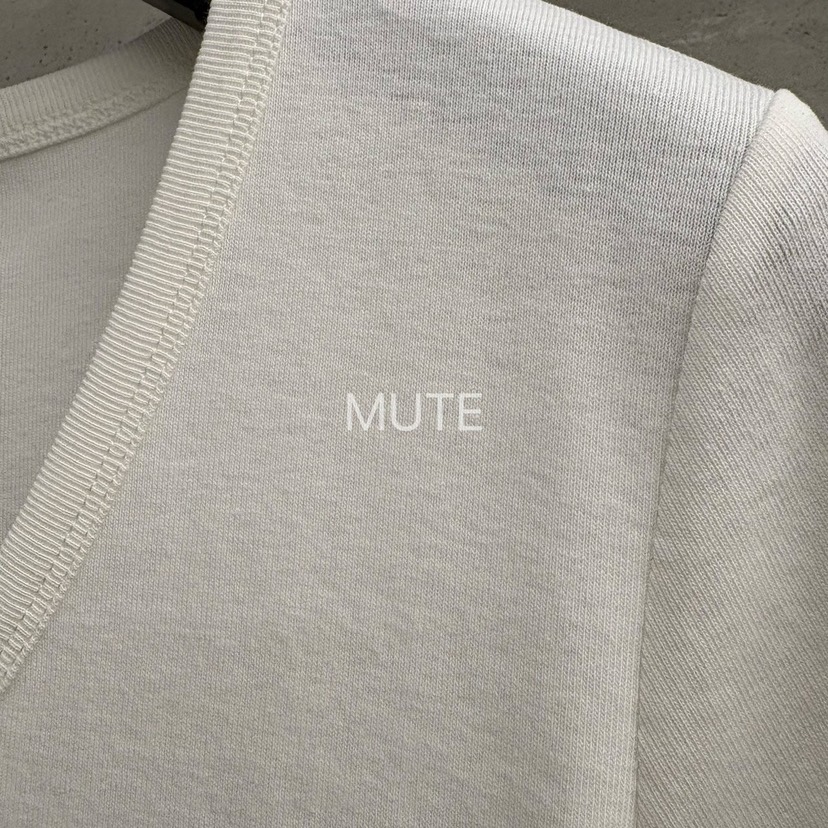 MUTE-P韓國東大門直郵女裝新品人氣職業時尚休閑熱賣T恤MUTET恤
